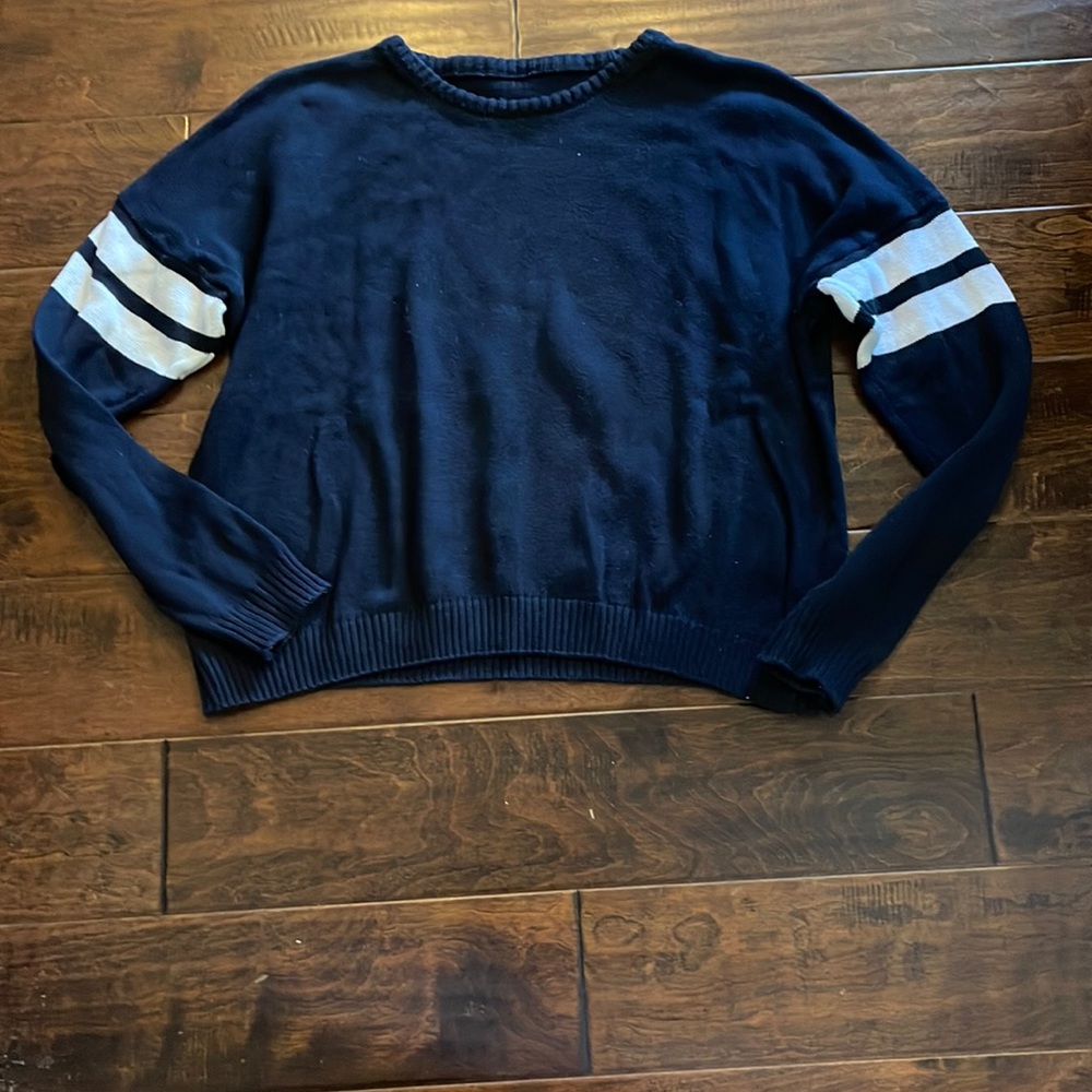 Brandt Melville rugby style sweater